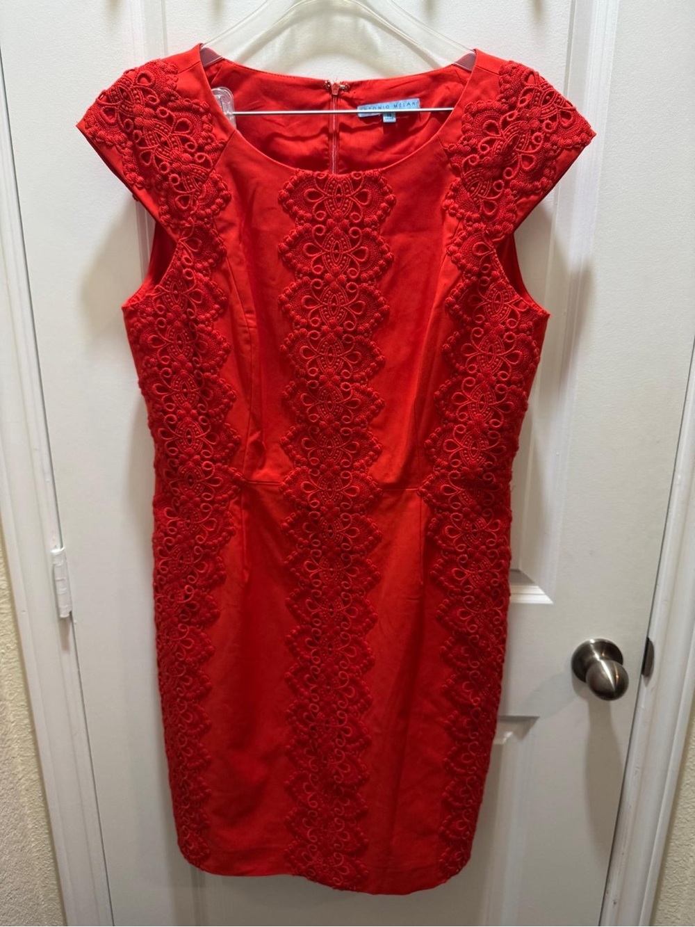 ANTONIO MELANI Red Lace-Panel Cap Sleeve Sheath Dress